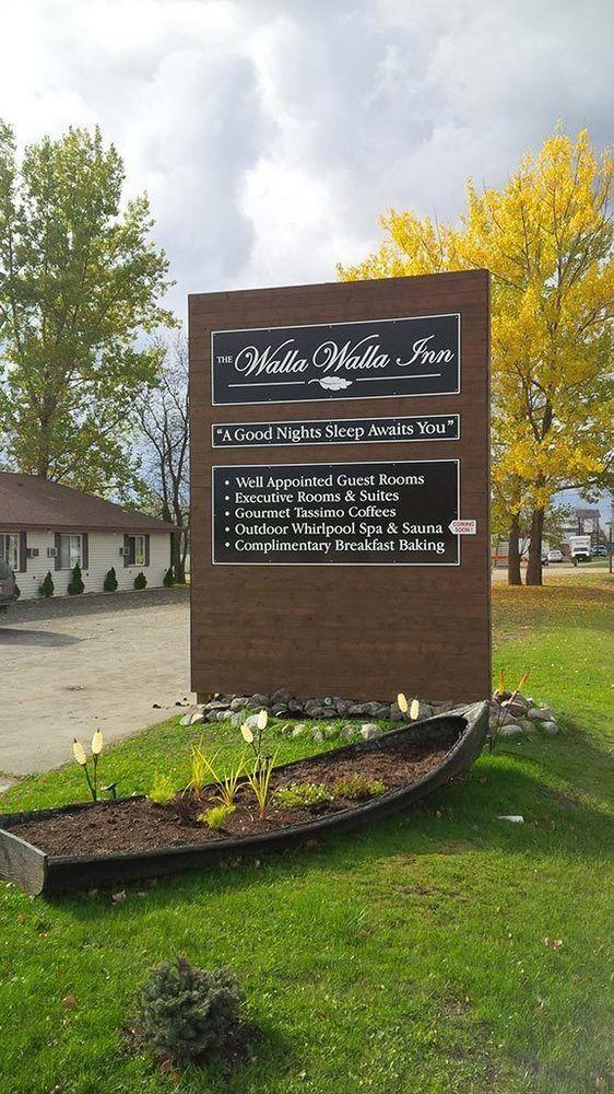 The Walla Walla Inn Rainy River Exterior photo
